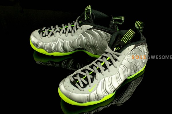 nike-air-foamposite-one-metallic-silver-neon-lime-black-new-images-3