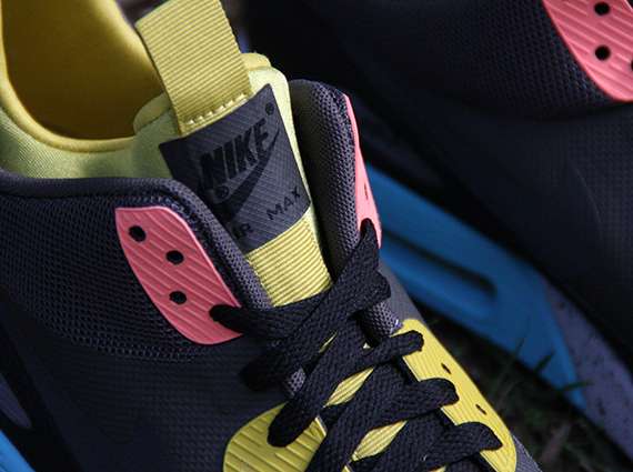 Nike Air Max 90 SneakerBoot Now Available