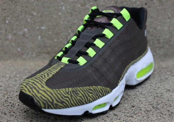 Nike Air Max 95 PRM Tape – Newsprint Dusty Grey Black  Now Available