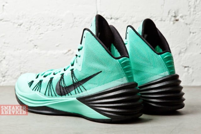 Nike Hyperdunk 2013 ‘Green Glow’