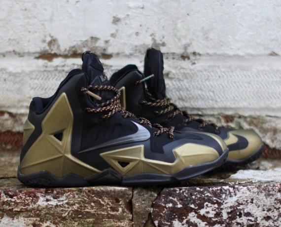 lebron 11 black and gold