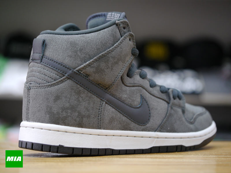 Nike SB Dunk High Pro Stained Canvas