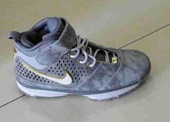 Nike Kobe 2 Retro “Grey/Gold” – First Look + Release Info