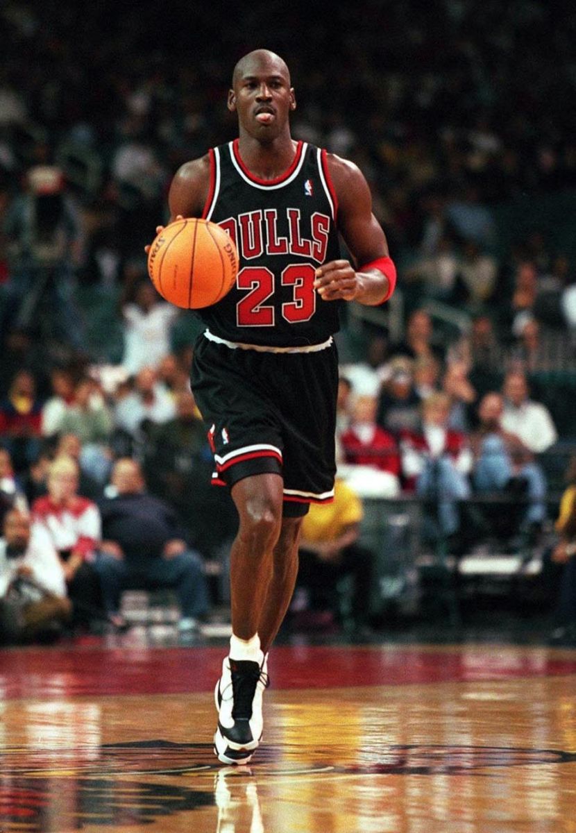 michael jordan wearing 13s