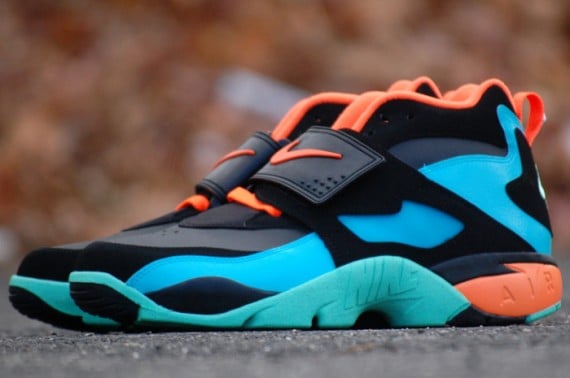 Nike Air Diamond Turf Black Friday Weekend Releases
