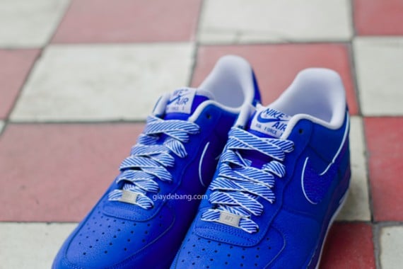Nike Air Force 1 Low Blue White Striped Laces