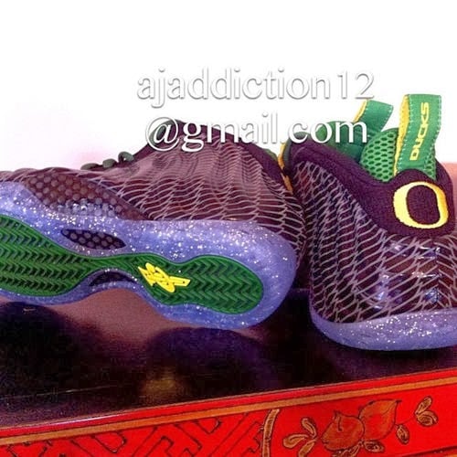 Nike Oregon Foams & Vs