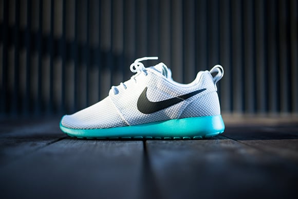Nike Roshe Run “Tiffany” – Re-Stock Available at Sneaker Politics