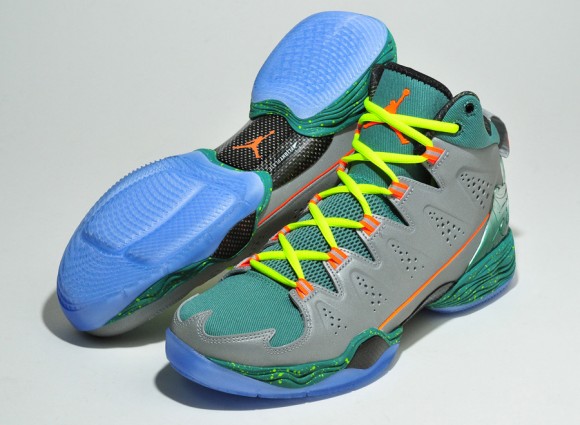 Jordan Melo M10 Christmas Closer Look