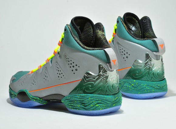 Jordan Melo M10 Christmas Closer Look