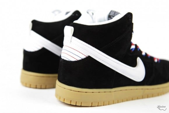 Fly x Nike SB Dunk High Barber Yet Another Look