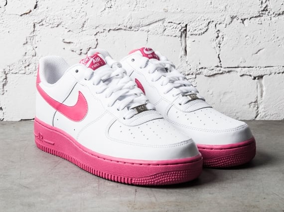 Nike Air Force 1 Low – White – Vivid Pink