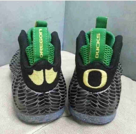 Nike Foamposite One Oregon Even Closer Look