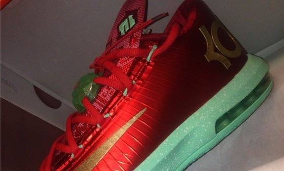 Nike KD 6 “Christmas” – First Look