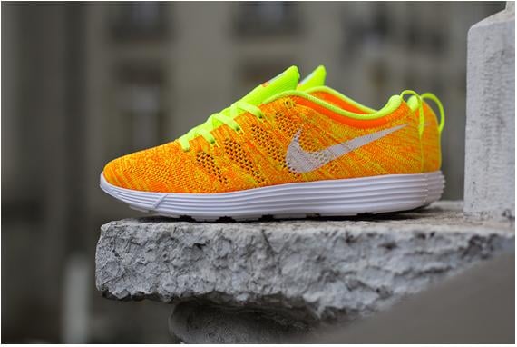 Nike WMNS Lunar Flyknit Trainer Total Orange/Volt - More Detailed Pics