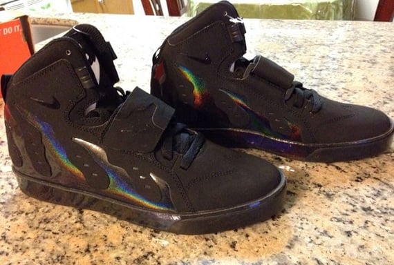 Nike Auto DT 96 "Black/Holographic"