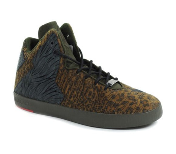 Nike LeBron XI NSW “Leopard” – First Look