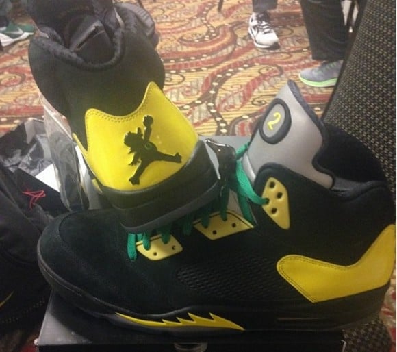 Air Jordan 5 JumpDucks Oregon Ducks PE