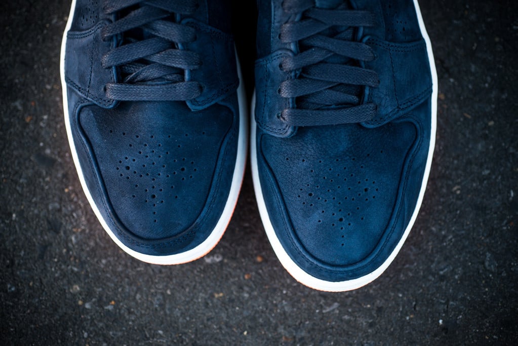 air-jordan-1-mid-nouveau-obsidian-6