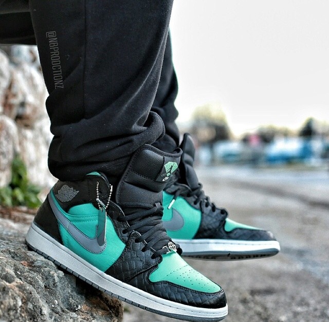 air jordan tiffany blue