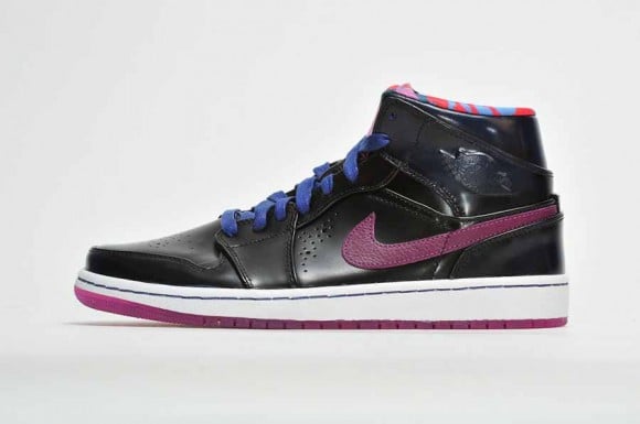Air Jordan 1 Mid Year of the Horse Detailed Look