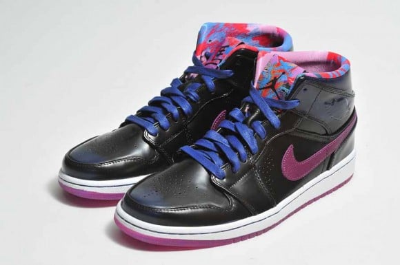 Air Jordan 1 Mid Year of the Horse Detailed Look