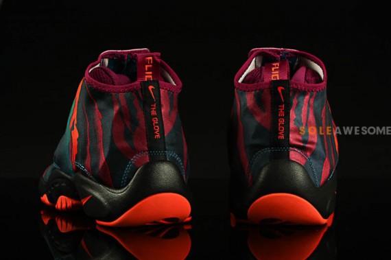 Nike Air Zoom Flight The Glove PRM ‘Green Abyss/Black-Bright Magenta-Turf Orange’ | Release Date + Info