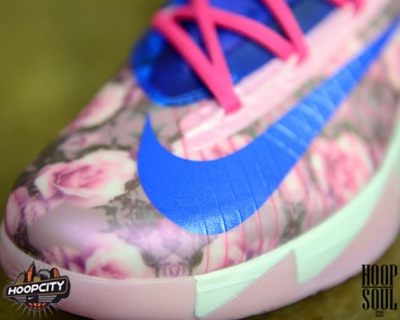 Nike KD 6 Supreme Aunt Pearl Yet Another Detailed Look