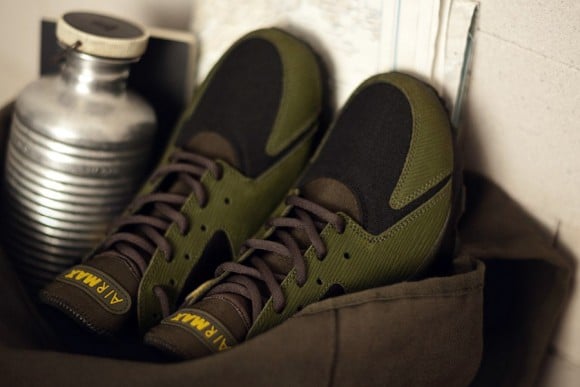 Size? x Nike Army & Navy Pack Size? Worldwide Exclusive