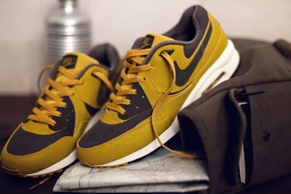 Size? x Nike Army & Navy Pack Size? Worldwide Exclusive