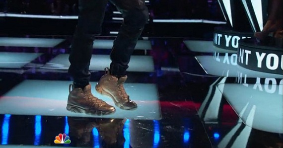 Usher Debuts His “Silver” Air Jordan 9