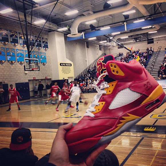 USC AJ V