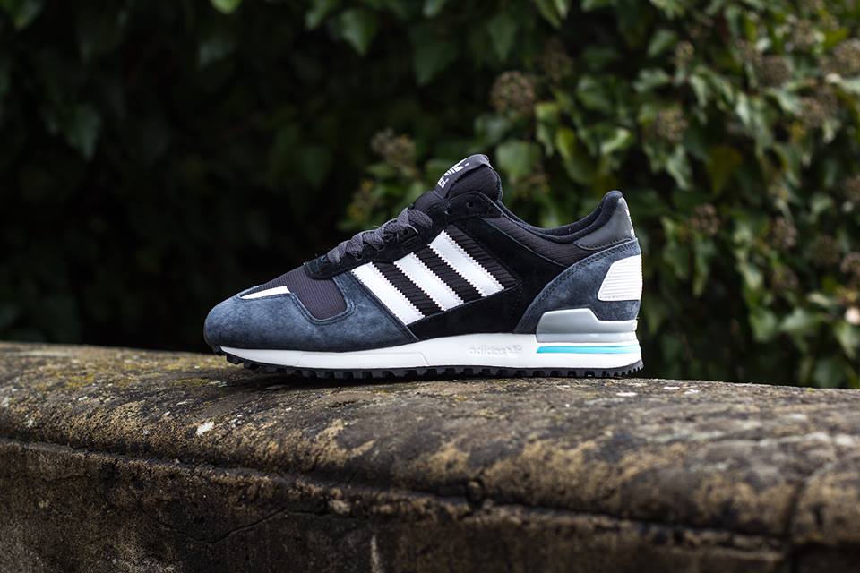 adidas zx 700 siyah