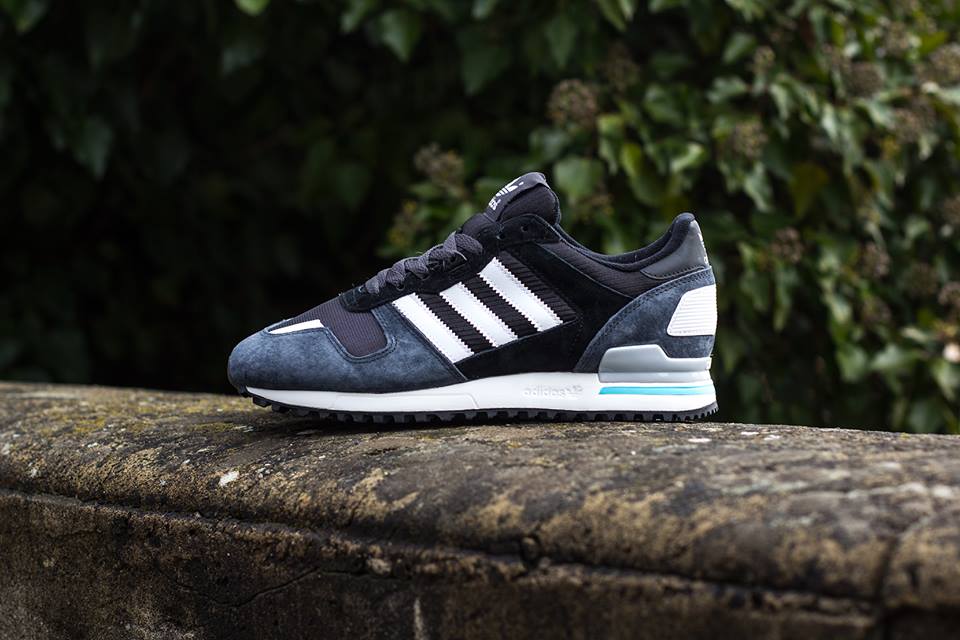 adidas ZX 700 'Carbon/Running White-Black' | SneakerFiles