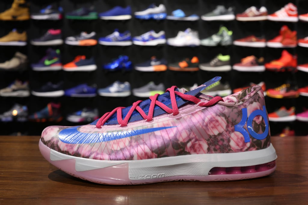Nike KD VI (6) Supreme ‘Aunt Pearl’ | Hitting Retailers