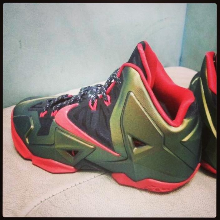 Nike LeBron XI (11) Gold Red First Look