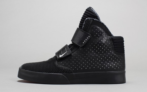 Nike Sportswear Crescent City Collection Release Reminder