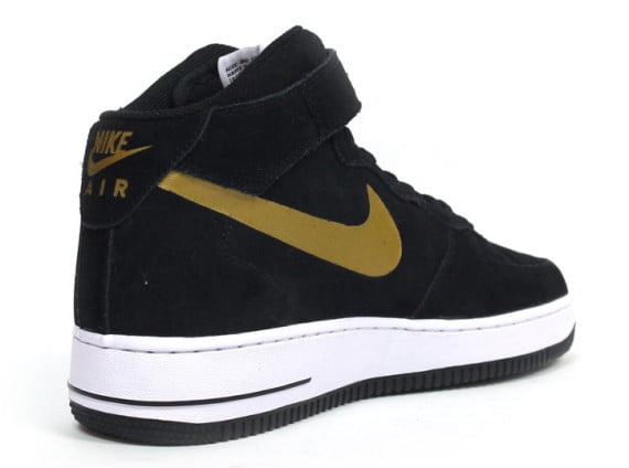 nike air force 1 mid black suede