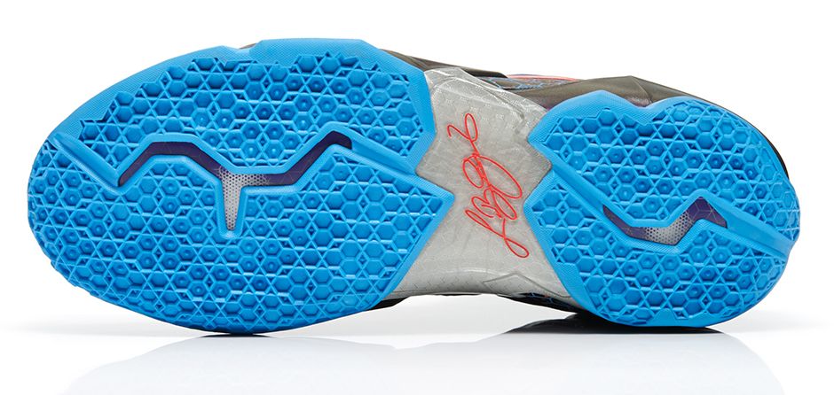 nike-lebron-xi-11-hornets-official-images-4