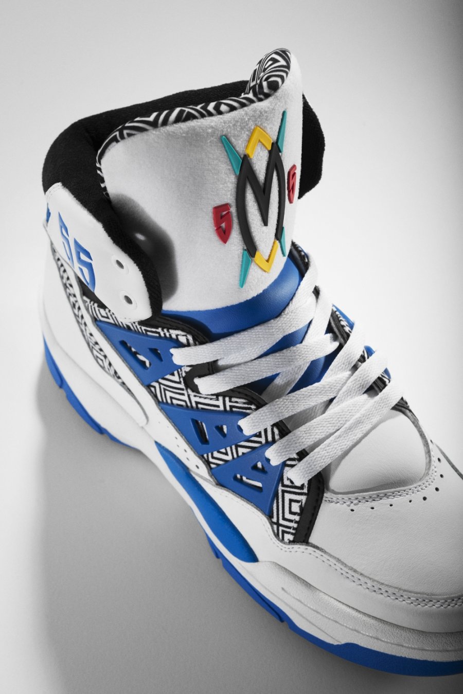 Release Reminder: adidas Mutombo Running White/Blue