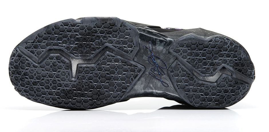 release-reminder-nike-lebron-xi-11-black-multicolor-anthracite-4