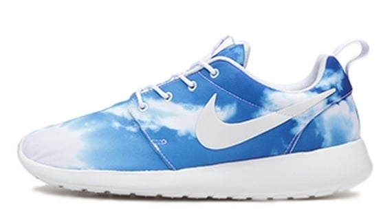 nike-roshe-run-blue-sky-2