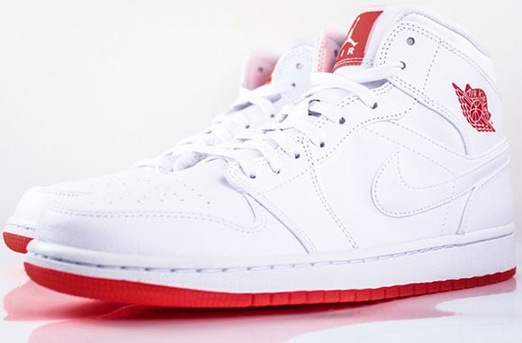 Air Jordan 1 Mid White/Infrared 23