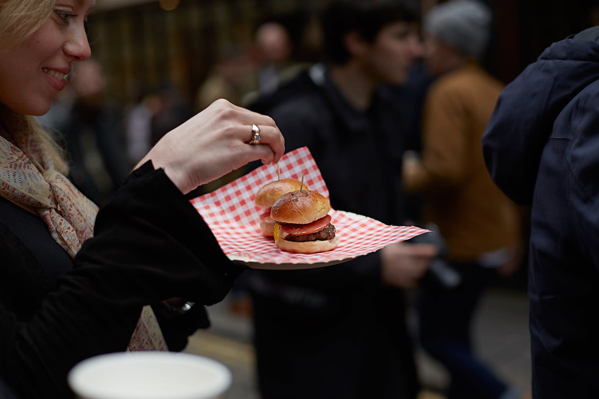 end-saucony-shadow-5000-burger-launch-party-recap-6