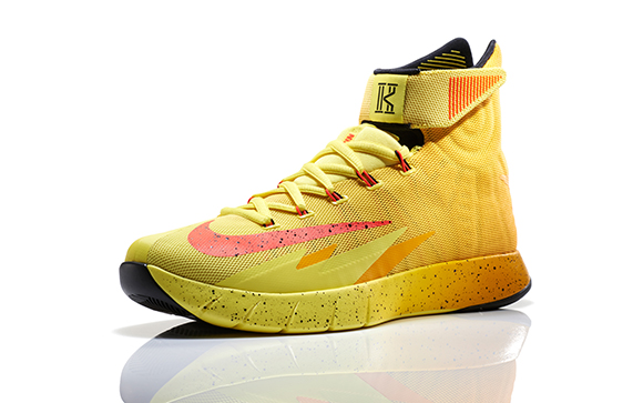 Kyrie Irving Nike Zoom HyperRev PE 