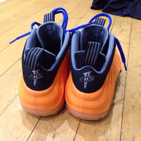 nike-air-foamposite-one-knicks-2