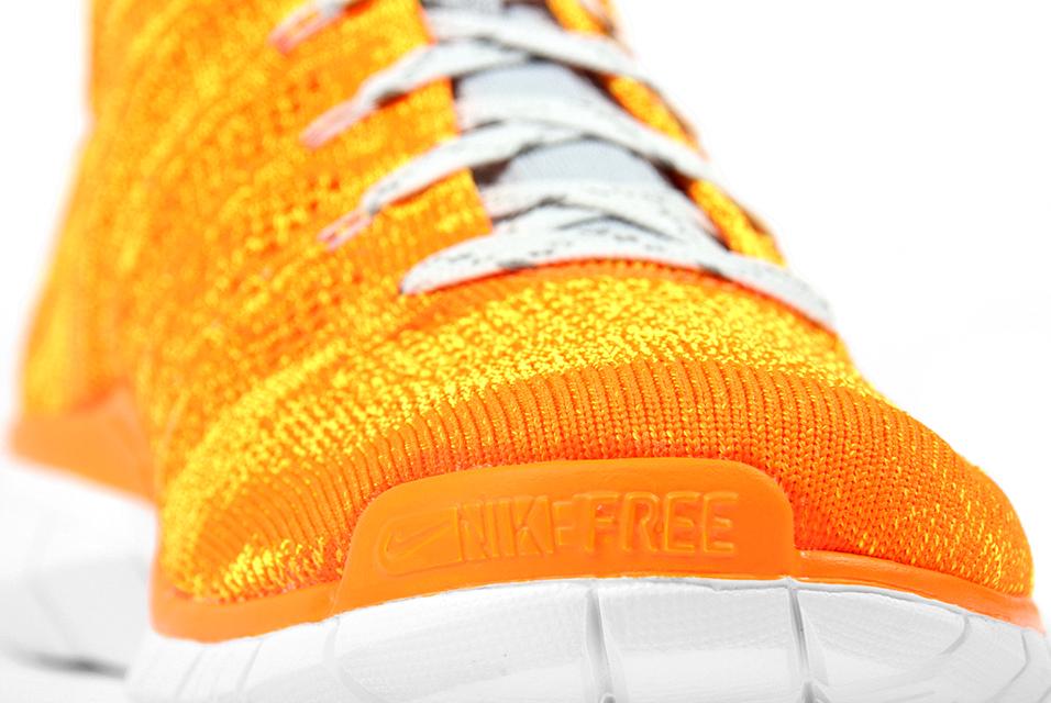 nike-free-flyknit-chukka-total-orange-light-base-grey-volt-4