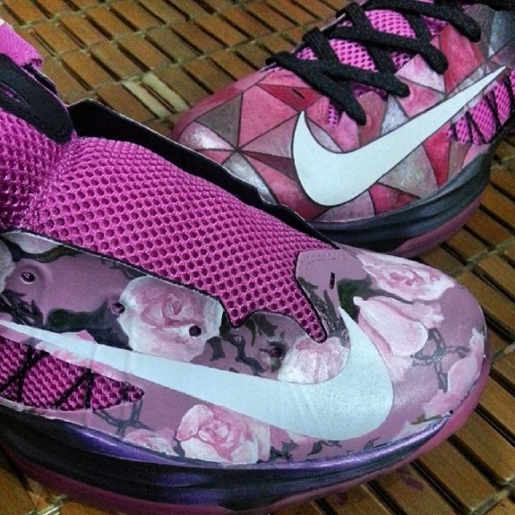 nike-hyperdunk-2013-low-what-the-aunt-pearl-customs-by-alberto-lou