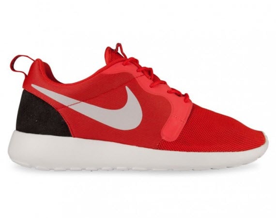 nike-roshe-run-hyperfuse-light-crimson-platinum-1