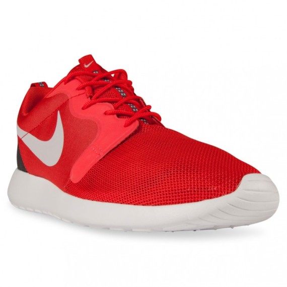 nike-roshe-run-hyperfuse-light-crimson-platinum-3